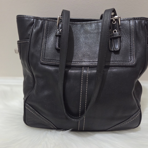 Coach Legacy Hampton Gallery Tote (Style F10412) in Black Leather - Vintage - Picture 5 of 8